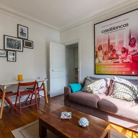 Veeve - Authentic Charm In The 18th Apartment *