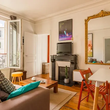 Apartment Veeve - Authentic Charm In The 18th